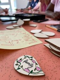 Vorschaubild Leaves with peace messages