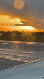 Vorschaubild In Deutschland werden wir von einem goldigen Sonnenuntergang begrüßt.