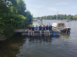 Vorschaubild Ankunft am Campingplatz in Drakenburg nach einer anstrengenden und heißen Fahrt.