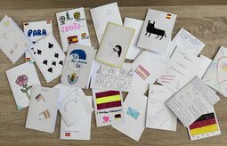 Vorschaubild Viele kleine liebevolle Details schmücken die Karten. Sogar das Schloß Bevern kam mit aufs Cover.