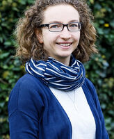 Vorschaubild Frau Neumann
